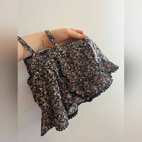 Jamie Kay Black and White Floral Shirt Bummies Set - Picture 3 of 5